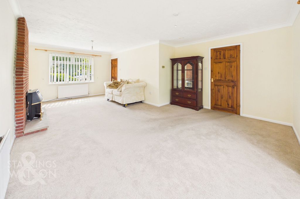 Property photo 3 of 21