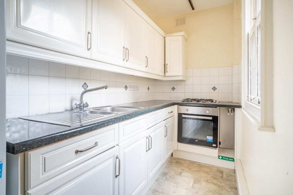 Property photo 3 of 12 Rs-12.Jpg