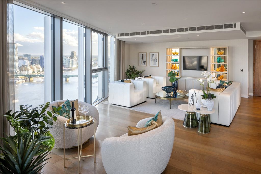 Property photo 1 of 16 Reception