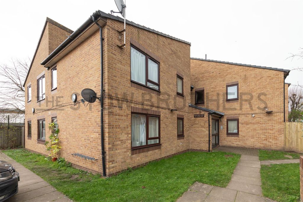 Property photo 3 of 17