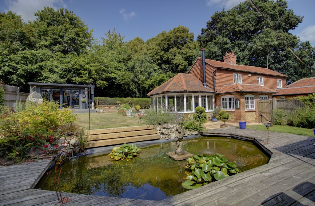 Property photo 3 of 26