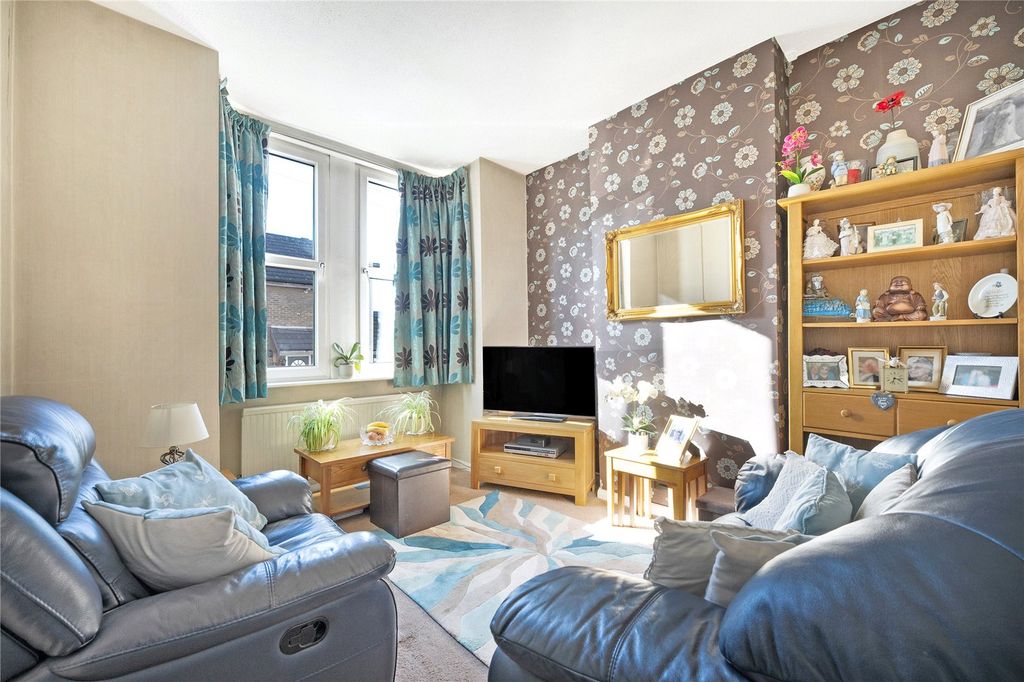 Property photo 2 of 16 Picture No. 03