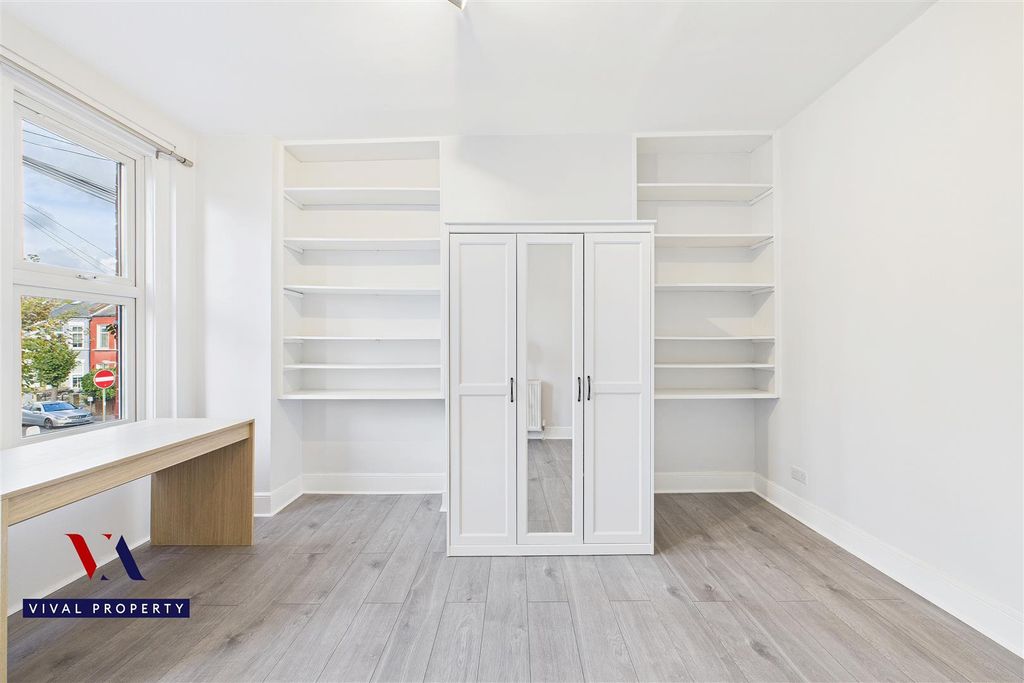 Property photo 2 of 20 Cam03118G0-Pr0238-Still014.Jpg