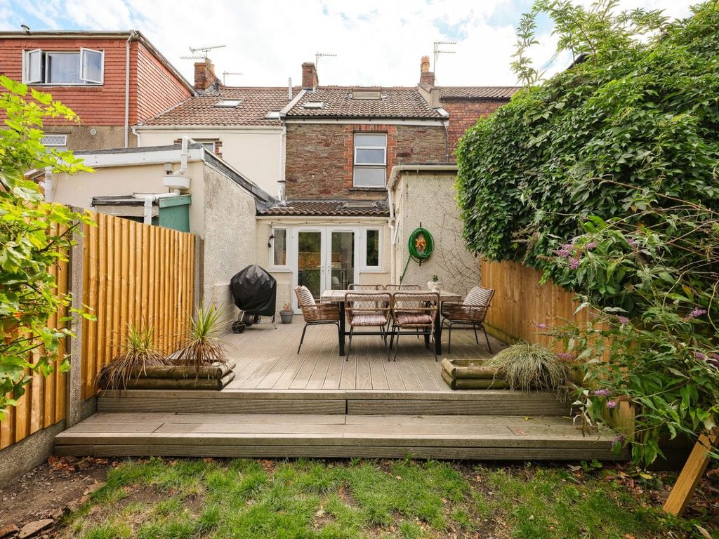 Property photo 3 of 34 Cnr59764.Jpg