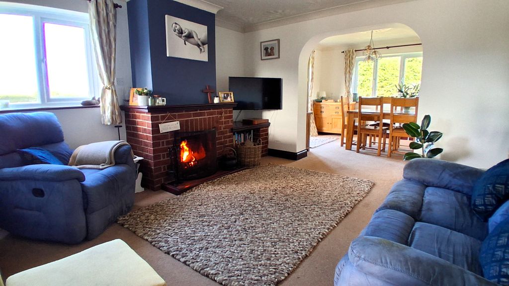 Property photo 3 of 47 20250923_130244