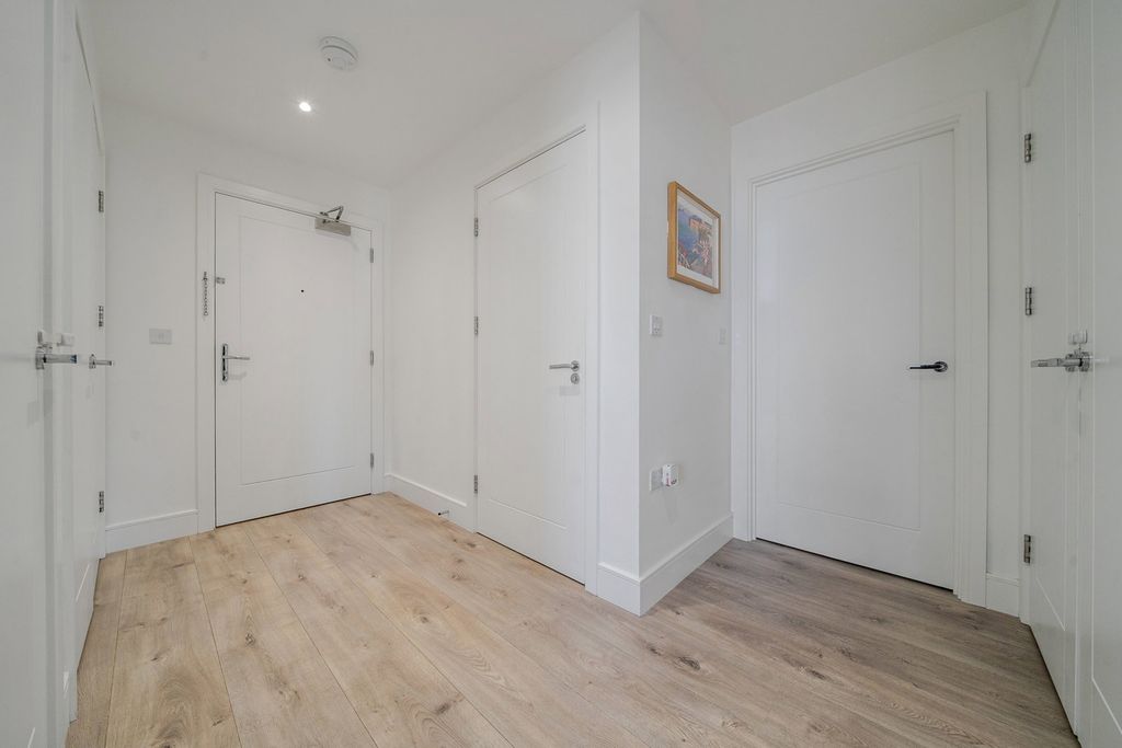 Additional image 9 of 2 bed flat for saleAtkinson House, 3 Eden Place, Oxted RH8
