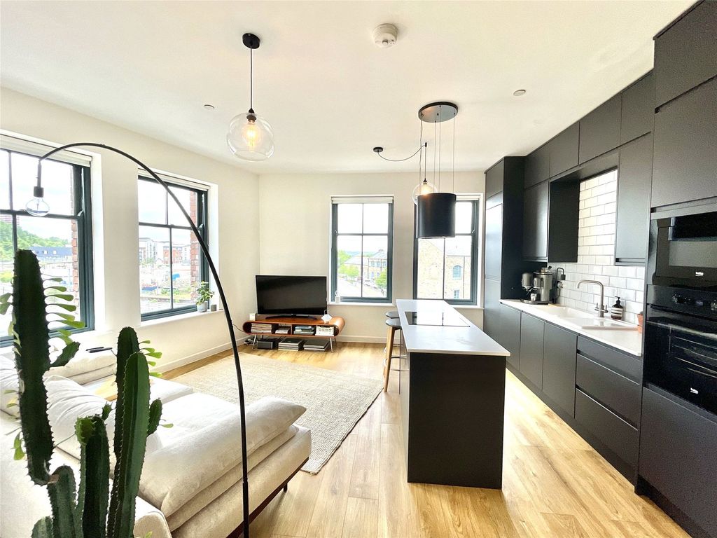 Property photo 1 of 15 Kitchen/Living Room