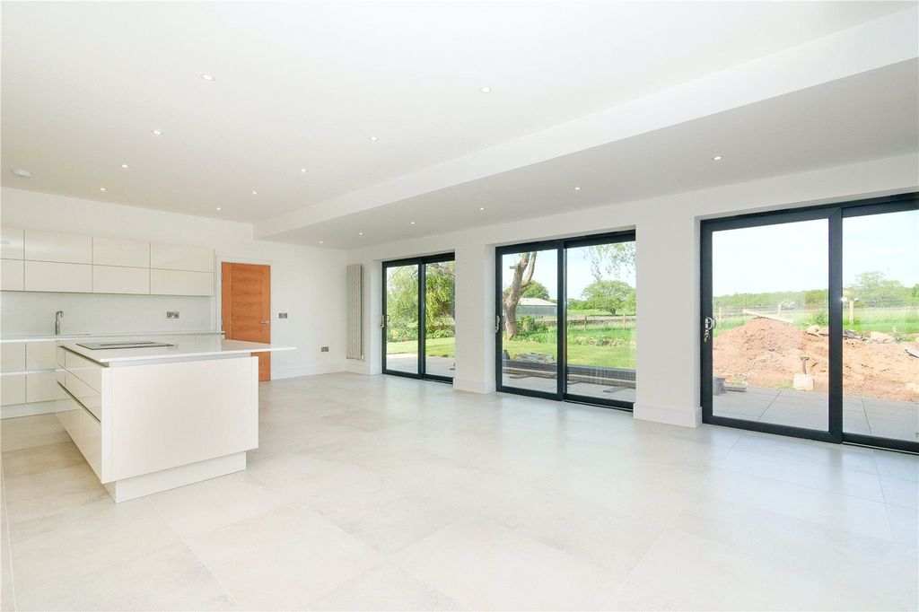 Property photo 3 of 27 Picture No. 03