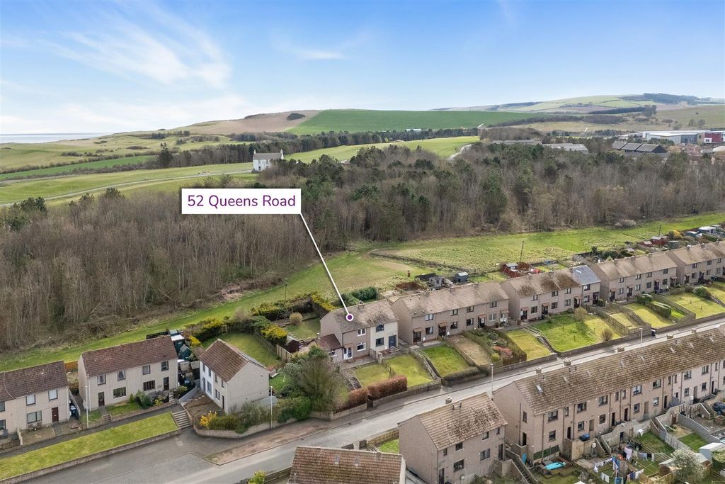 Property photo 2 of 15 52_Queens_Road_Eyemouth-16.Jpg