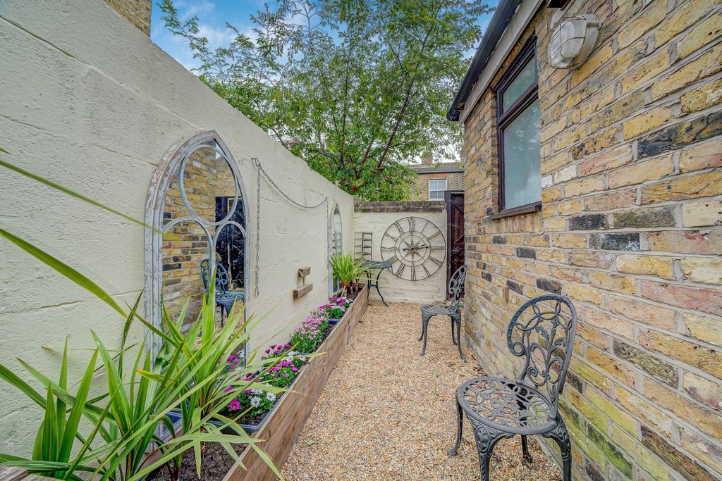 Property photo 3 of 10 Picture No. 16