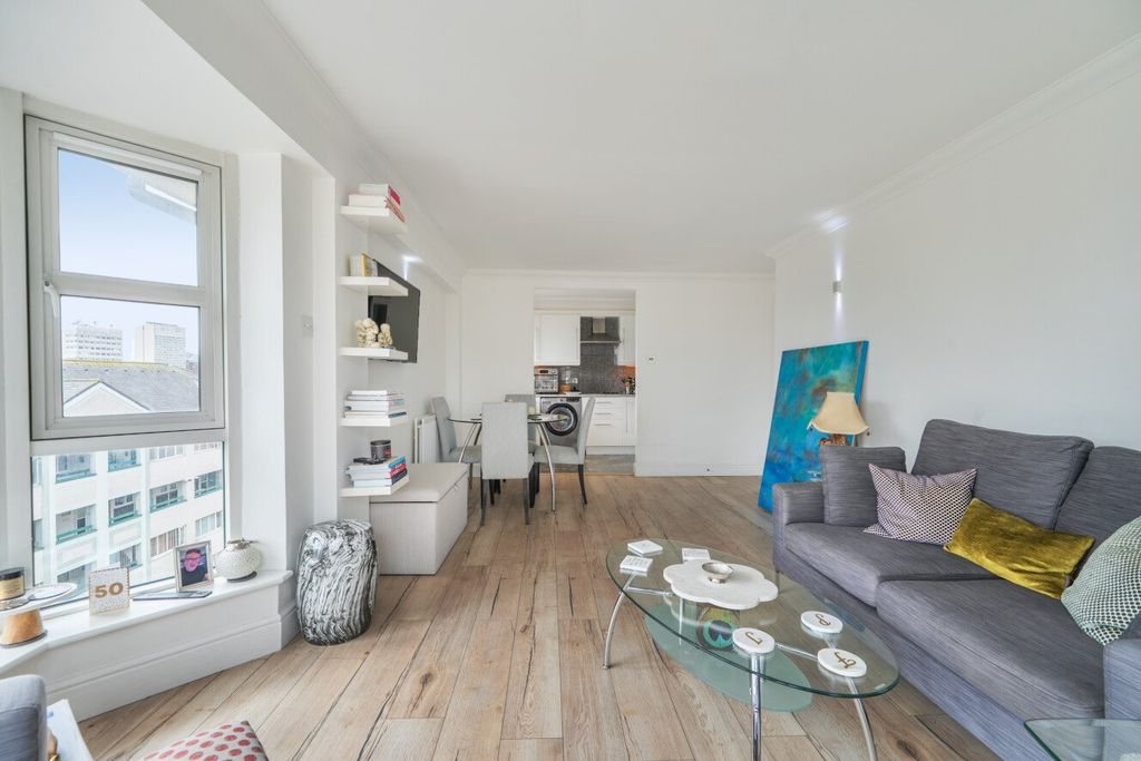 Property photo 2 of 12 Picture No. 04