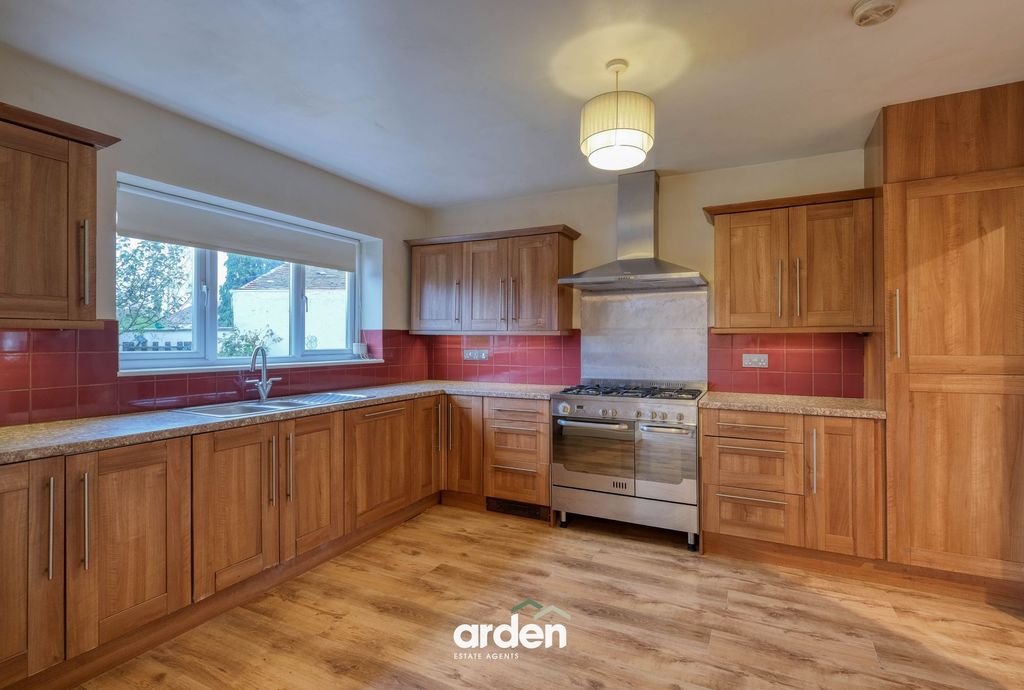 Property photo 2 of 23