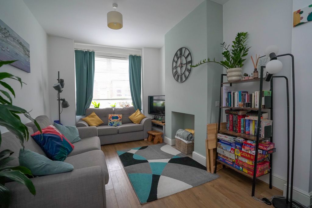 Property photo 2 of 19 Dsc03530