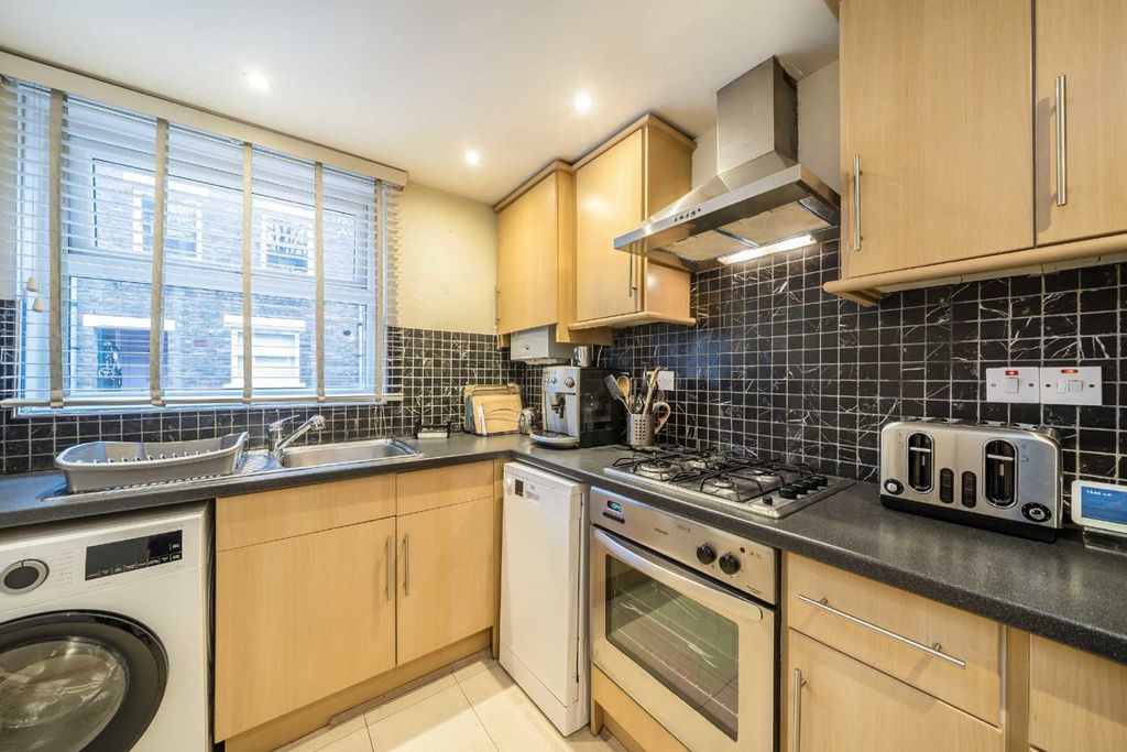 Property photo 3 of 6