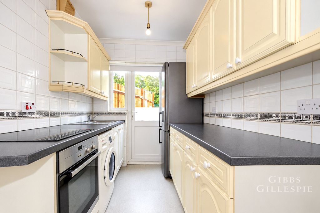 Property photo 2 of 17 Picture No. 38