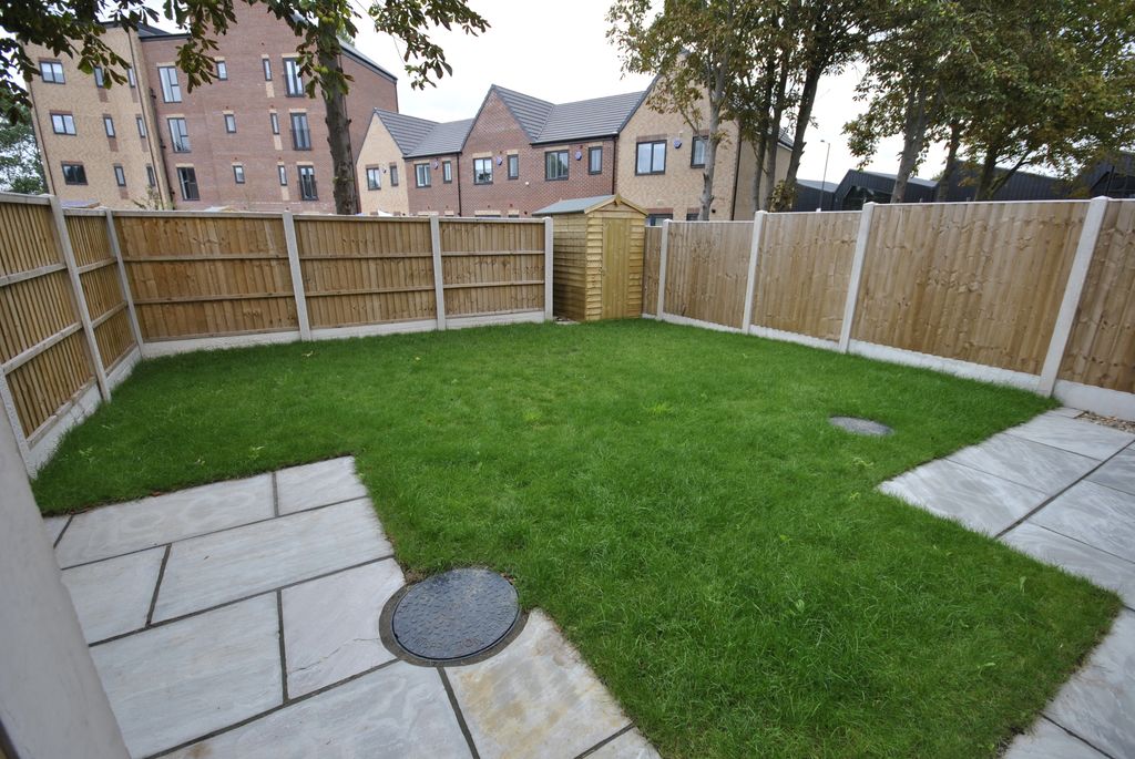 Property photo 2 of 18