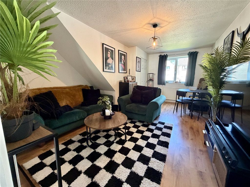 Property photo 3 of 16 Picture No. 06