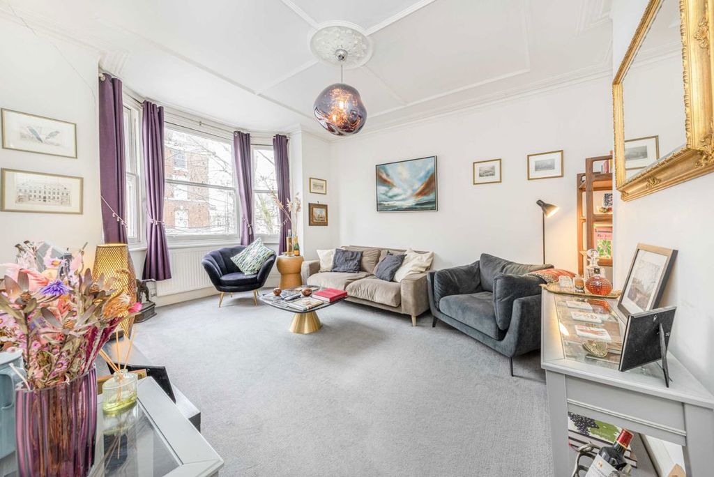 Property photo 2 of 6