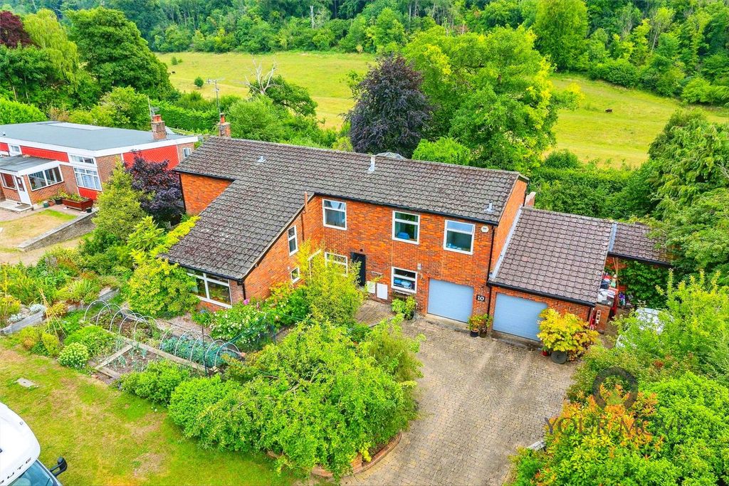 Property photo 1 of 36 Picture No. 40