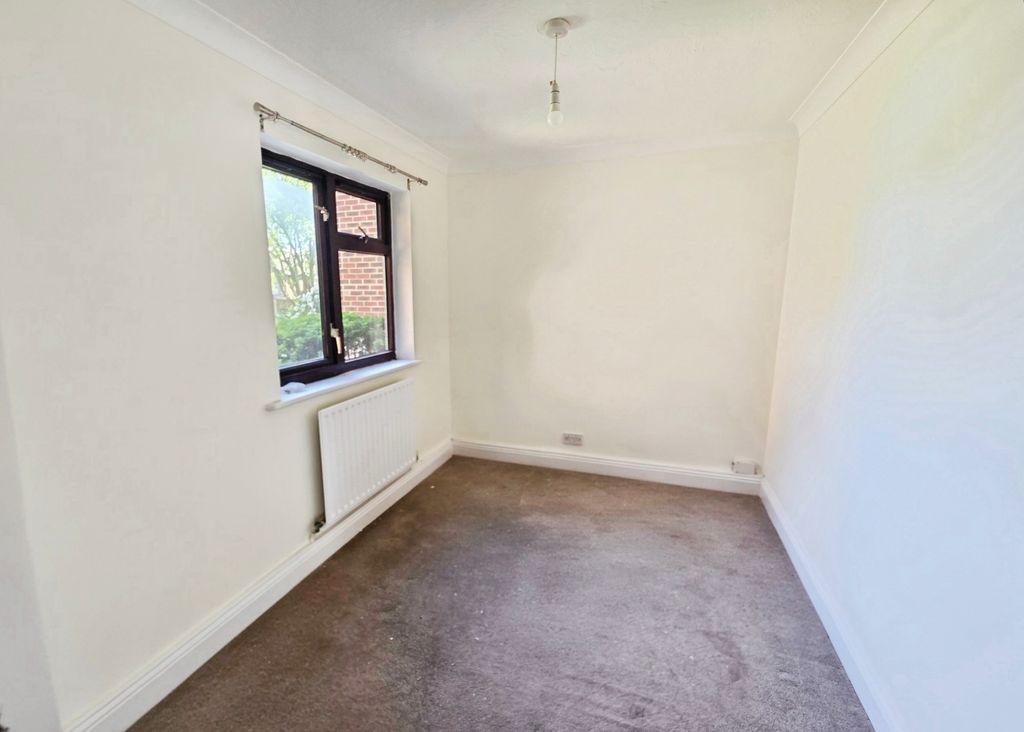 Property photo 3 of 6 Pbox-Img.Jpg