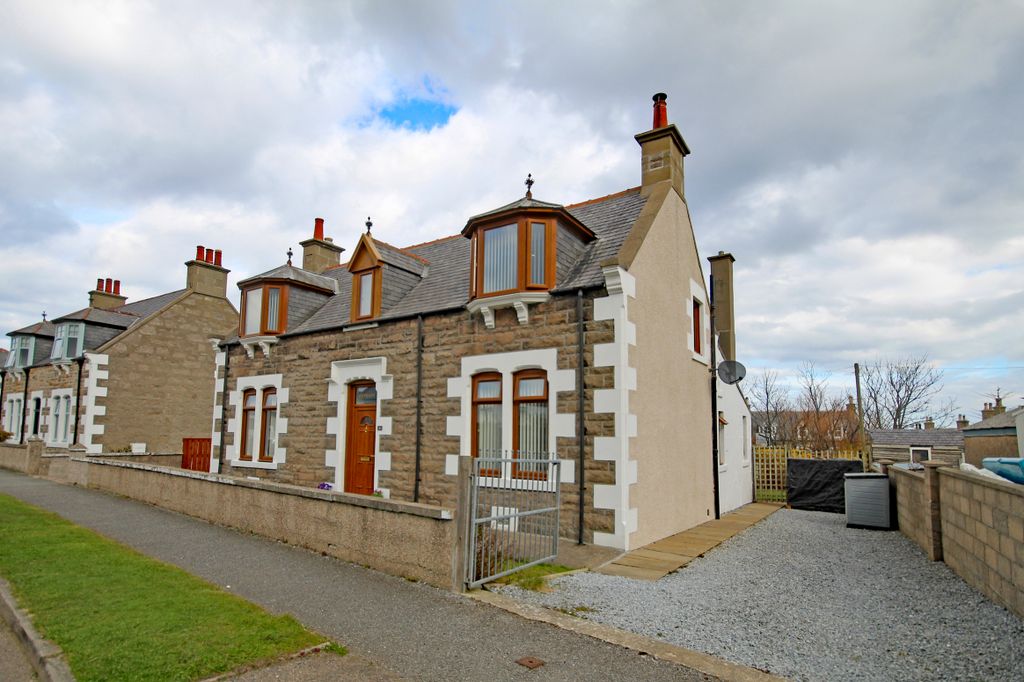 Property photo 1 of 28
