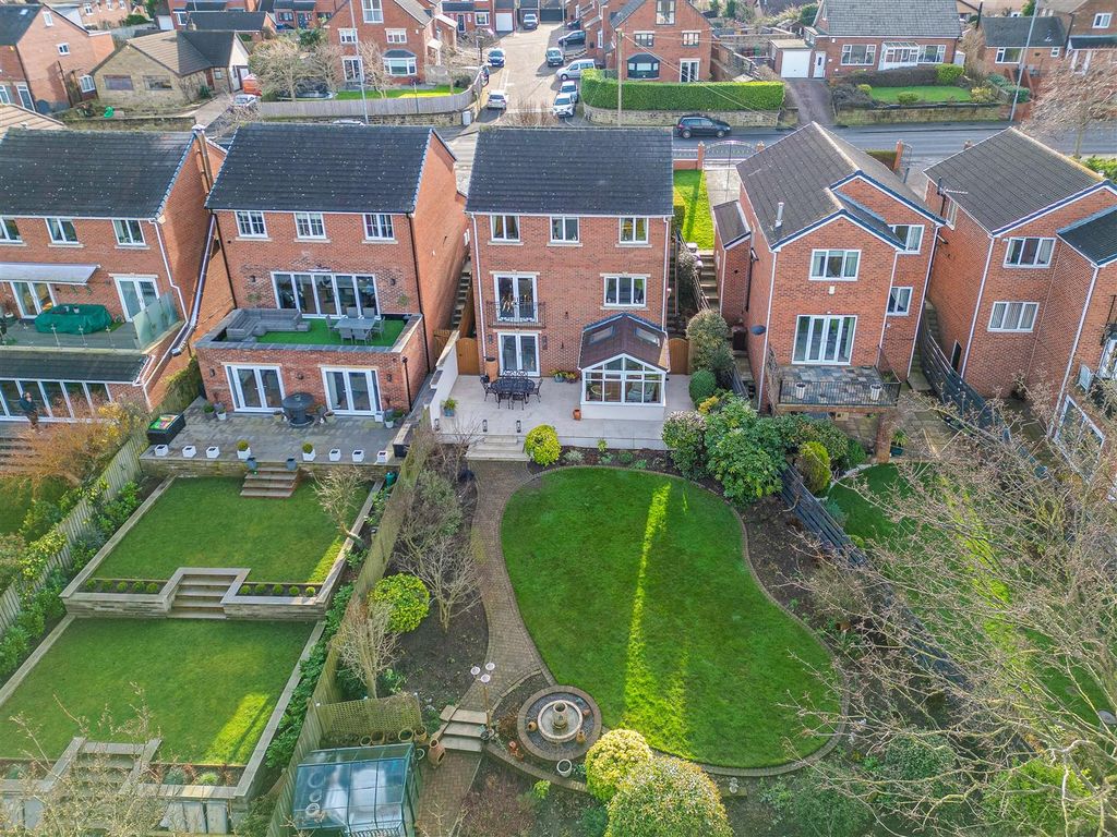Property photo 3 of 32