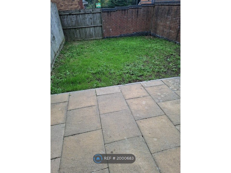 Property photo 3 of 16 Garden