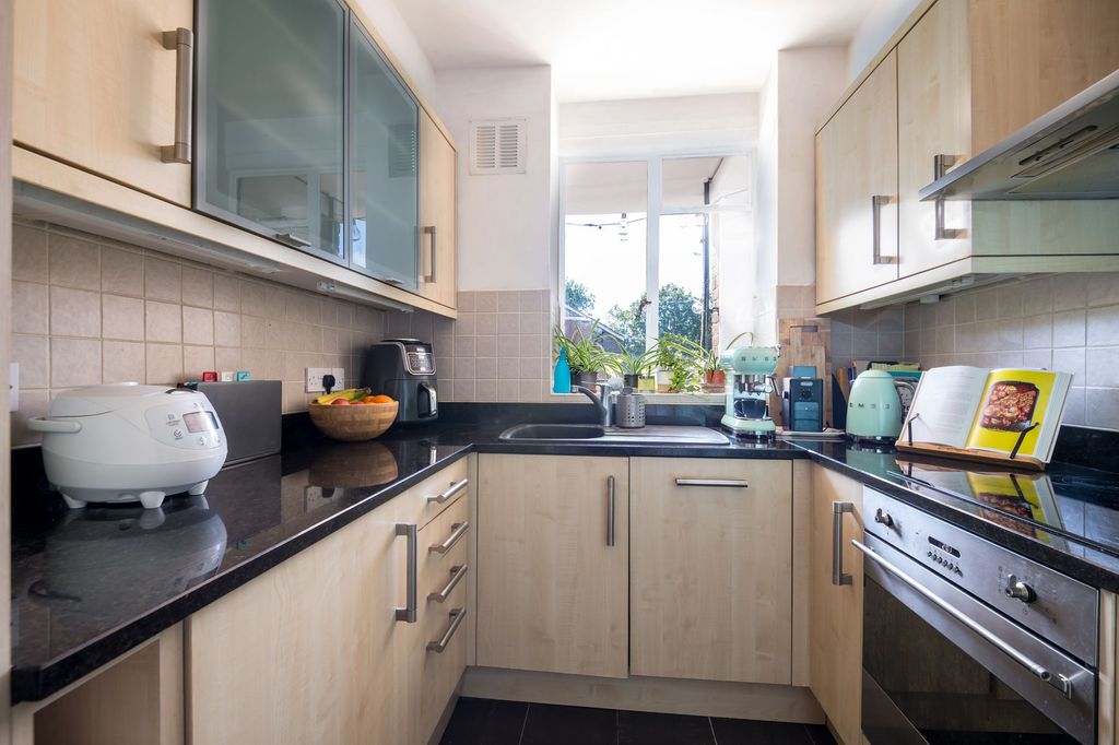 Property photo 2 of 19