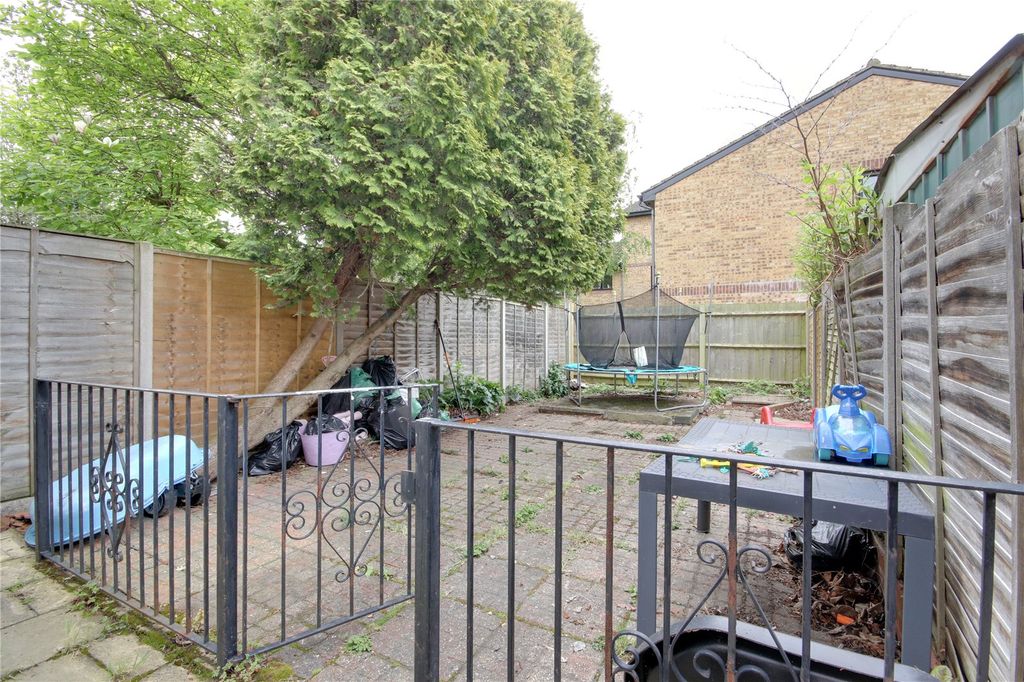 Property photo 2 of 16 Picture No. 22