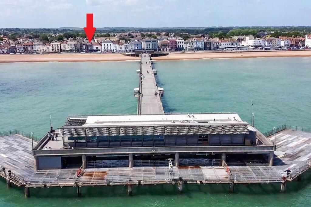 Property photo 2 of 13