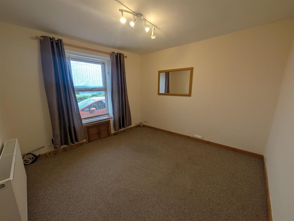Property photo 2 of 12 1000017416.Jpg