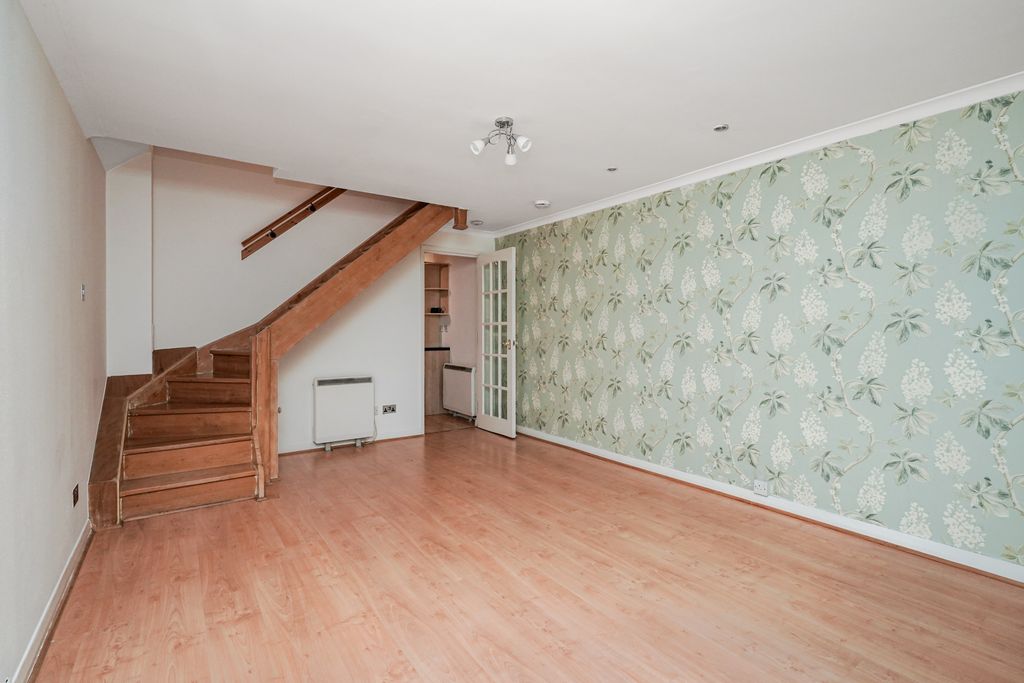 Property photo 3 of 13 Property Image 4