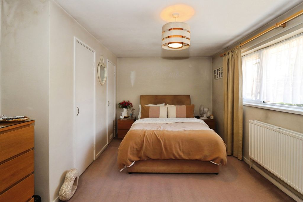 Property photo 2 of 17 Master Bedroom