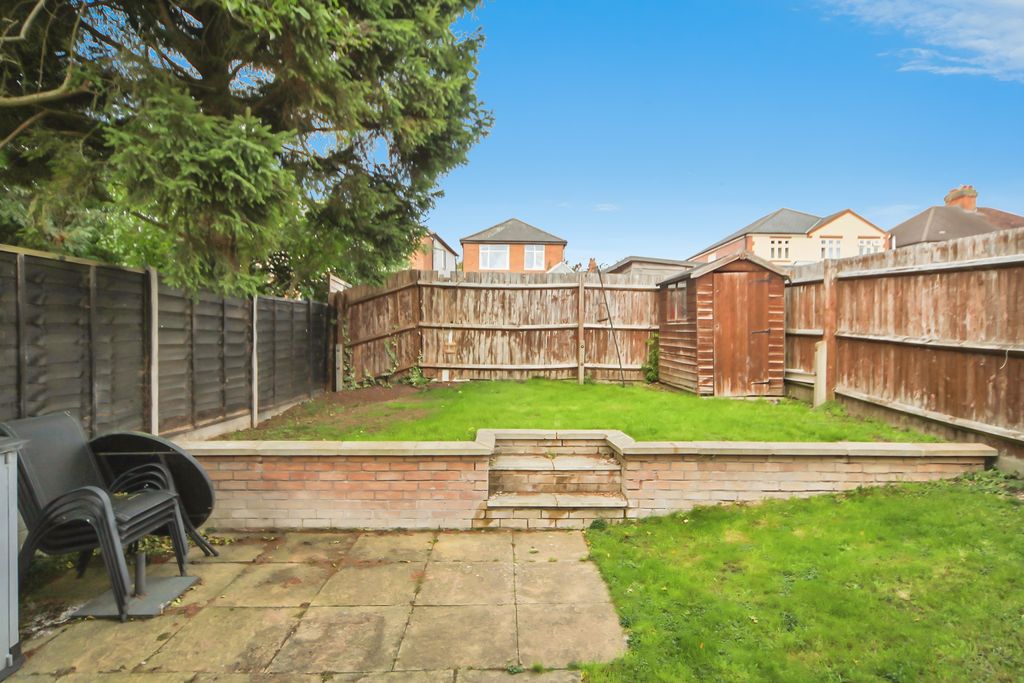 Property photo 2 of 17 Garden