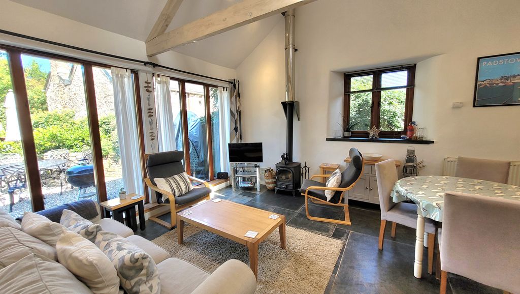 Property photo 3 of 7