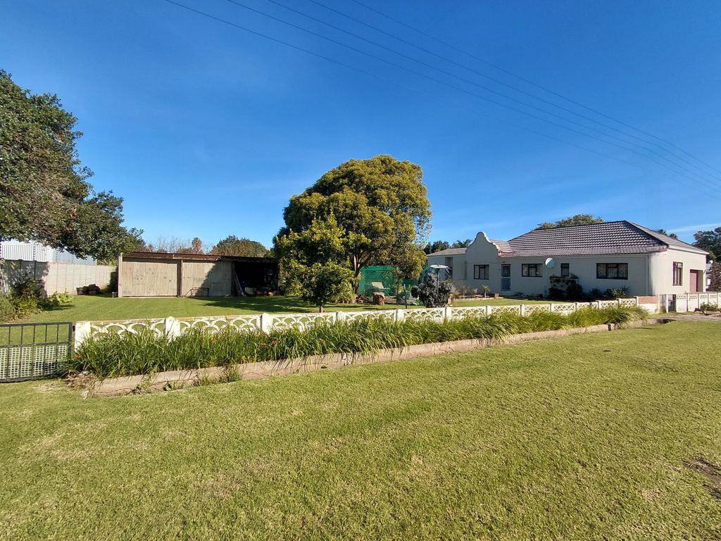 Property photo 1 of 43