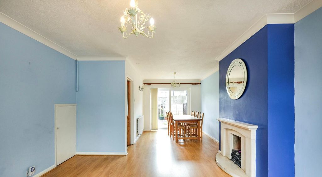 Property photo 2 of 11 Sitting Dining Room