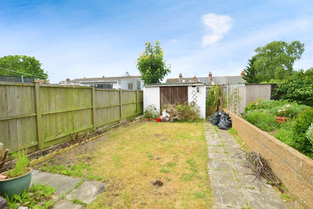 Property photo 2 of 15 Garden