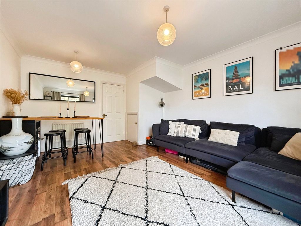 Property photo 3 of 16 Picture No. 18