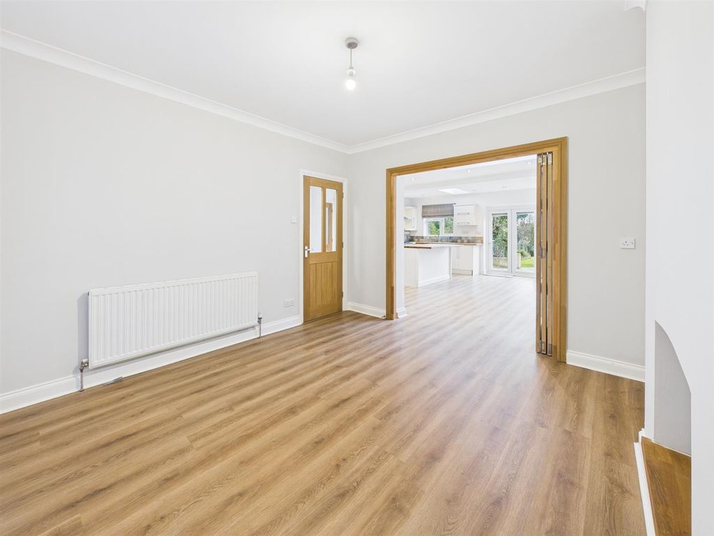 Property photo 3 of 26