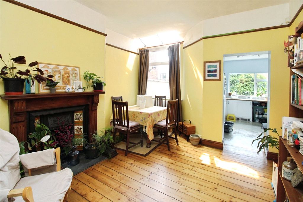 Property photo 3 of 15 Picture No. 16