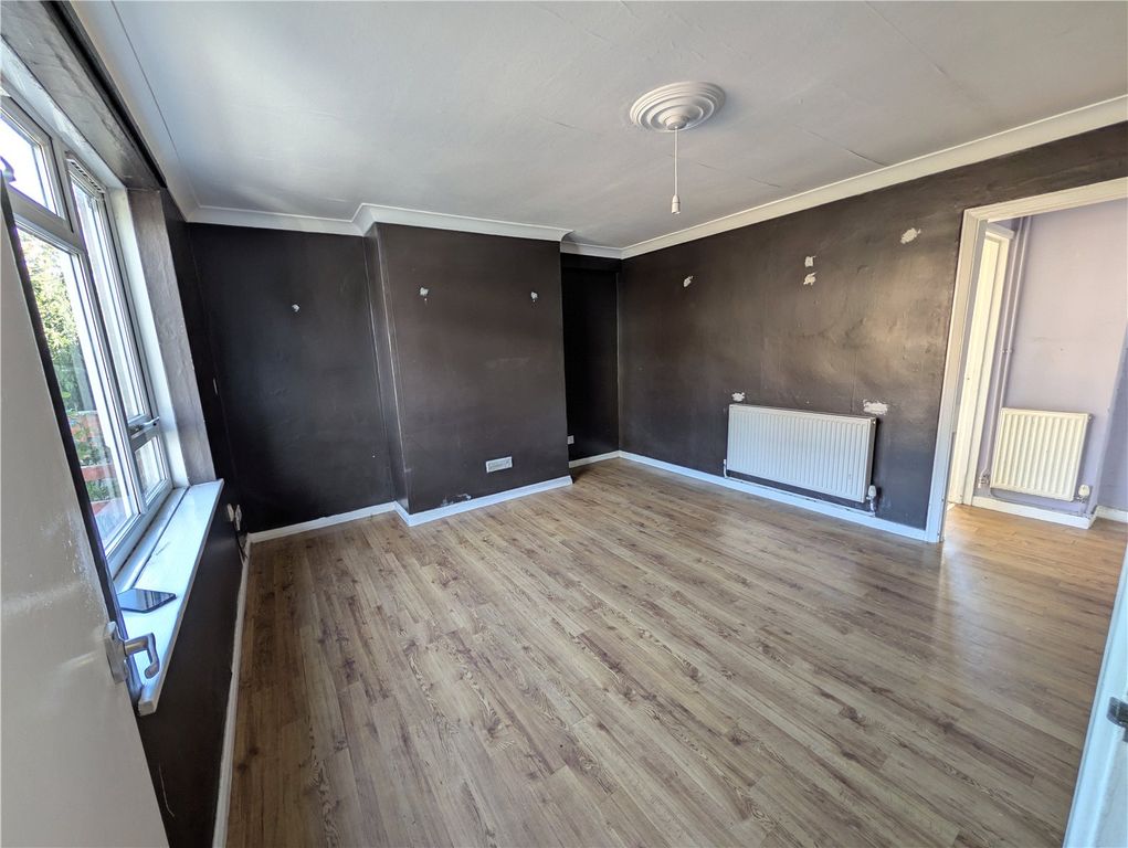 Property photo 2 of 10 Picture No. 01
