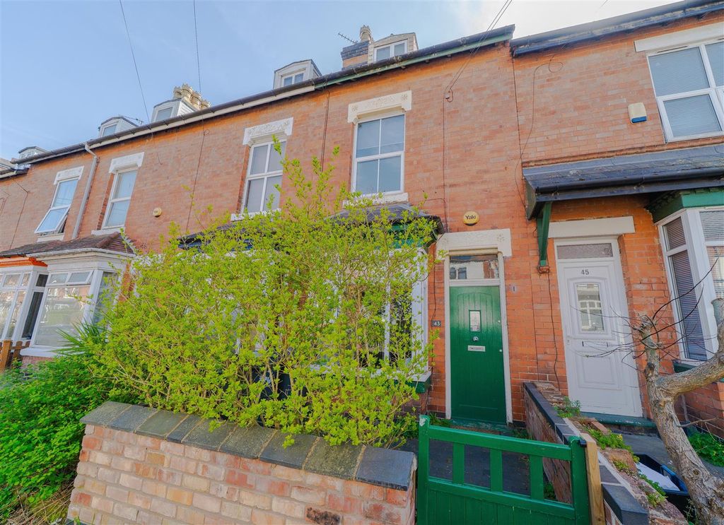 Property photo 1 of 19 Front