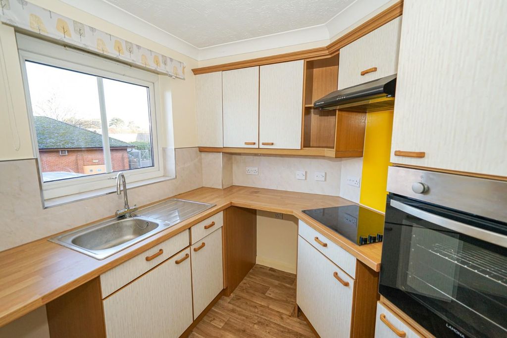 Property photo 3 of 13