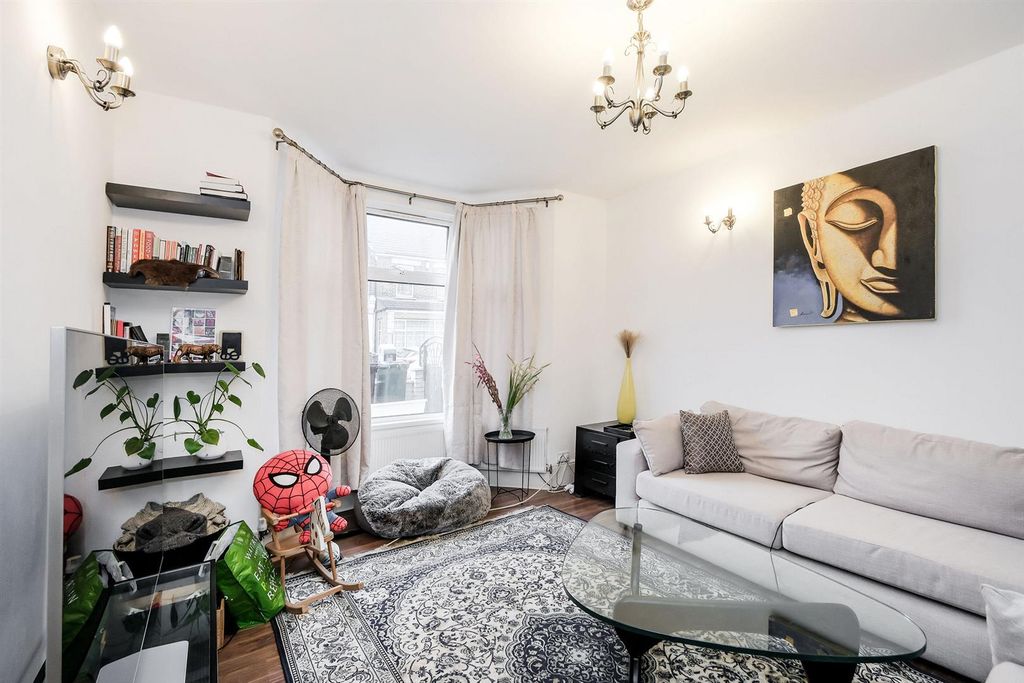 Property photo 2 of 21 41 Buxton Road-7_Web.Jpg