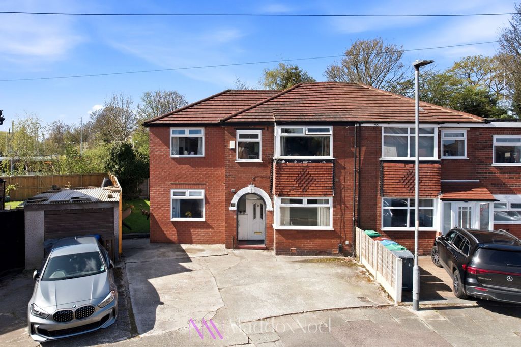 Property photo 1 of 27