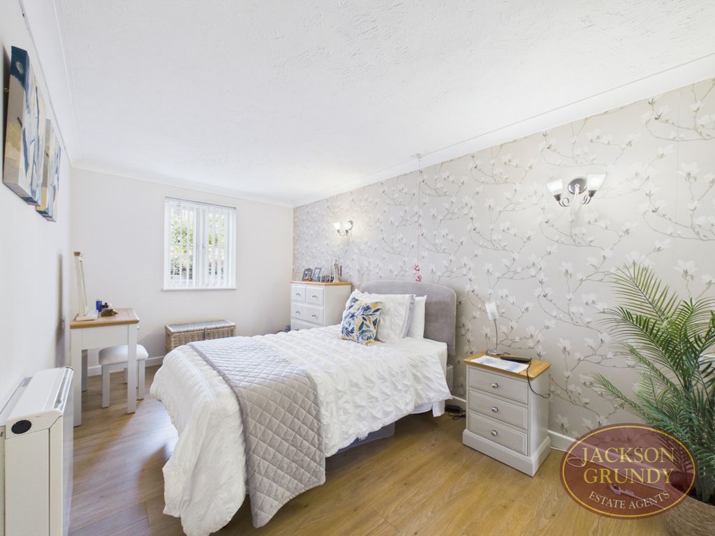 Property photo 2 of 15 Albion Place