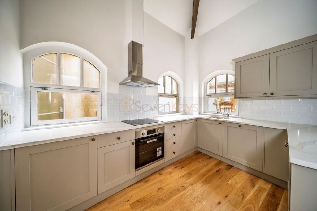 Property photo 2 of 14 Kitchen.Jpeg