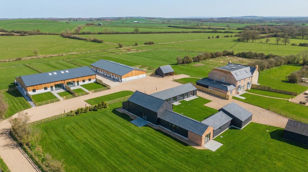 Property photo 1 of 7 Aerial