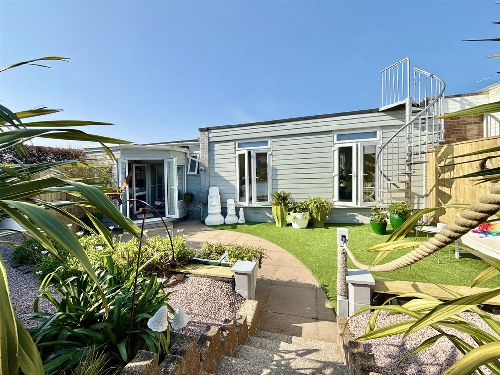 Property photo 3 of 23 Rear_Garden.Jpeg